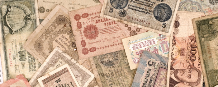 stare zaujimave peniaze stole 700px | Raiffeisen banka historia penazi zaujimavosti o ich vzniku